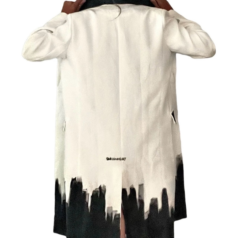 Elegant Two-Tone Women's Trench Coat - Picture 4 of 4